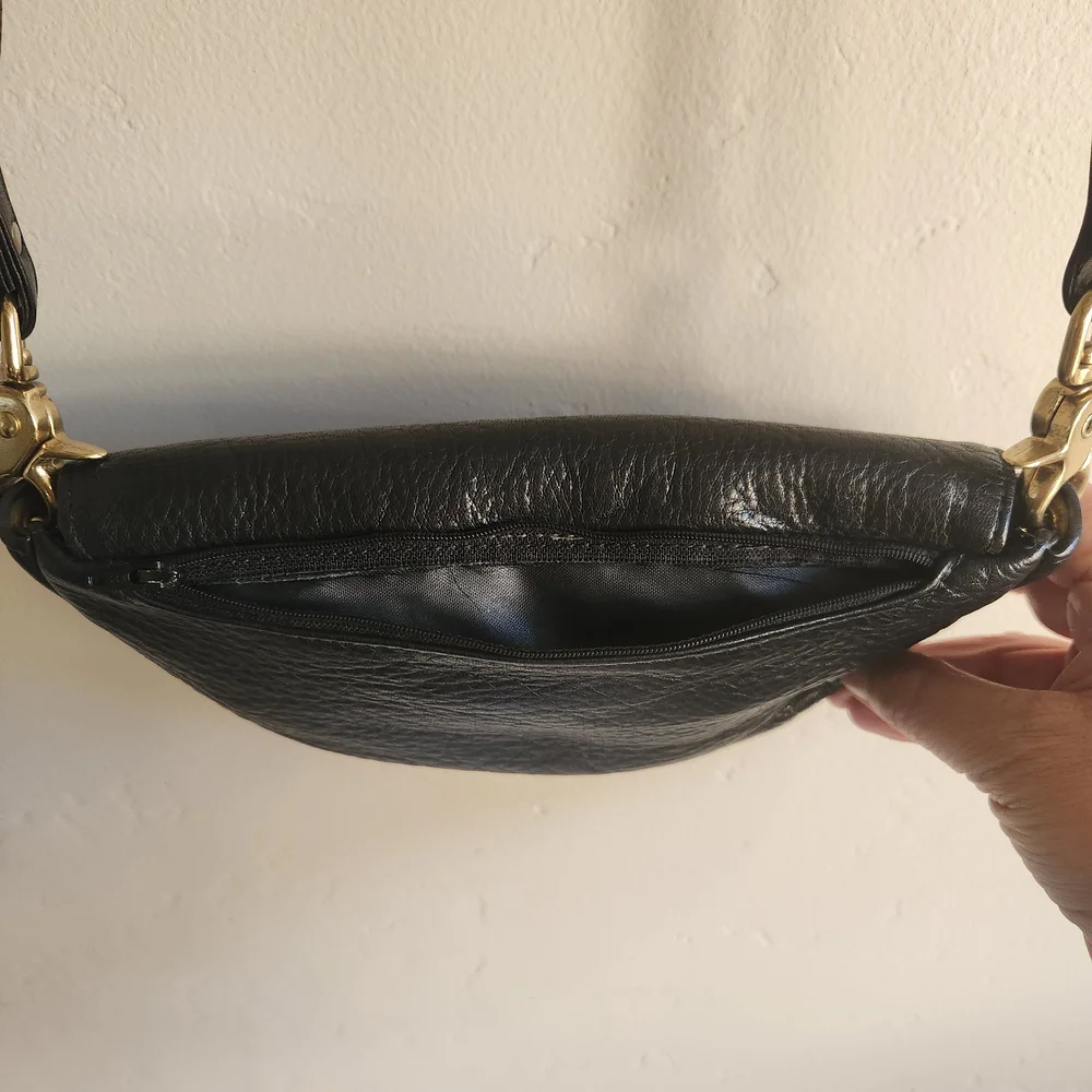 Libaire California Vintage Black Leather Crossbody Bag - Picture 11 of 16